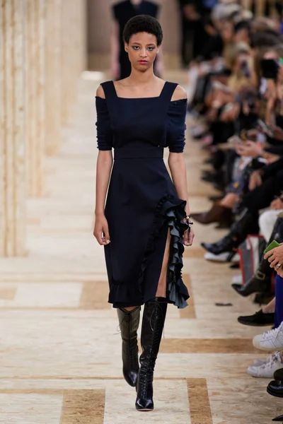 Look 9